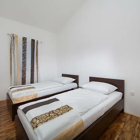 Jana Apartman